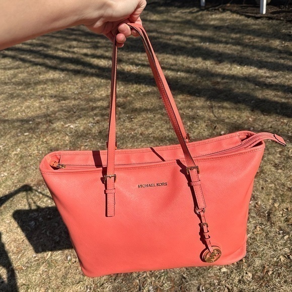 MICHAEL Michael Kors‎ Jet Set Zip Top Laptop Leather Shoulder Tote